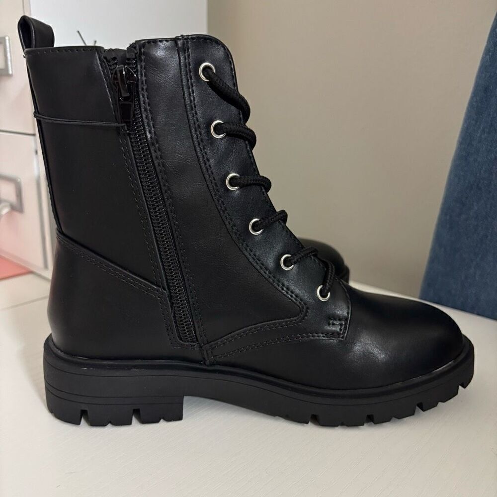 DKNY Black Faux Leather Crystal Side Zip Combat Boots Youth Girls Size 3 New - Picture 3 of 11